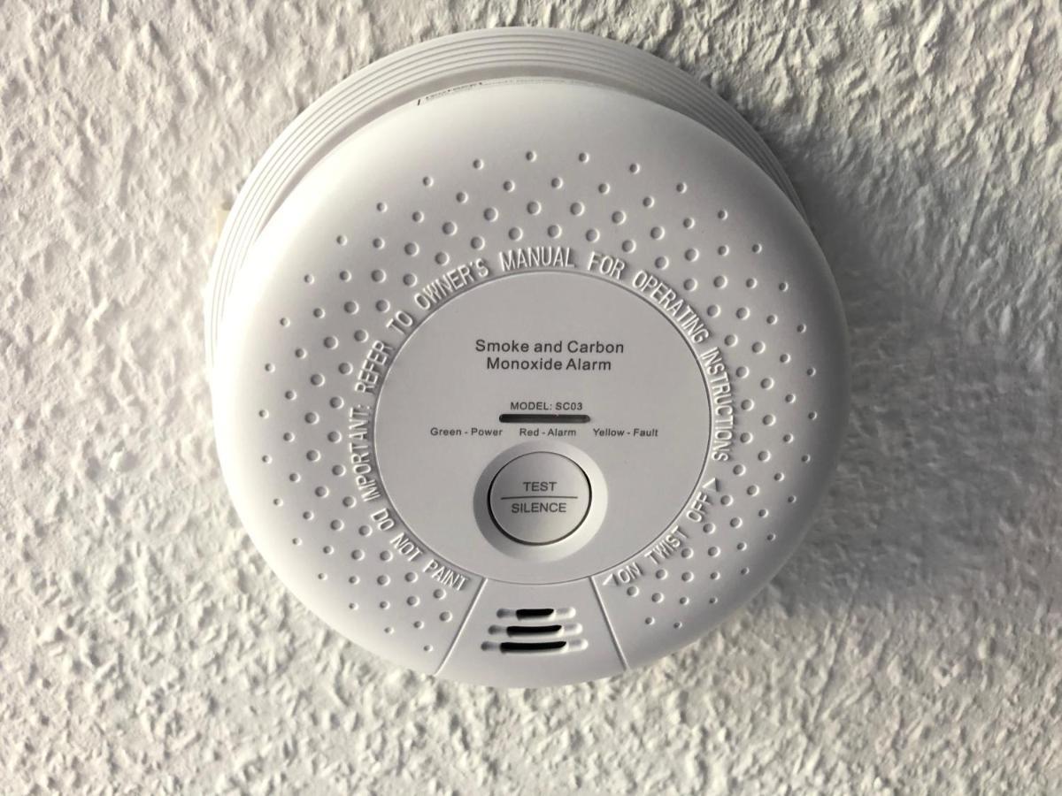 Cottbus-Apartments - Green Apartment I Privat I Wifi I Kueche I Balkon Ngoại thất bức ảnh
